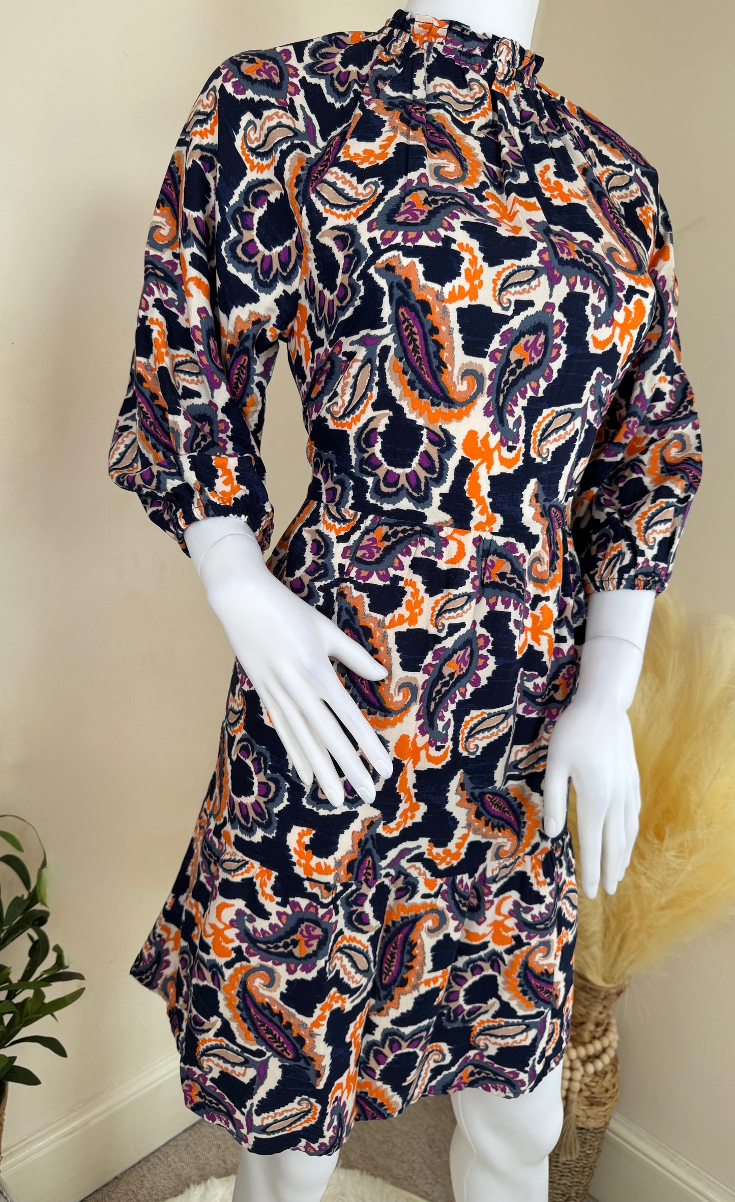 Women’s Paisley Print Mini Dress – Size 8 Long Sleeve