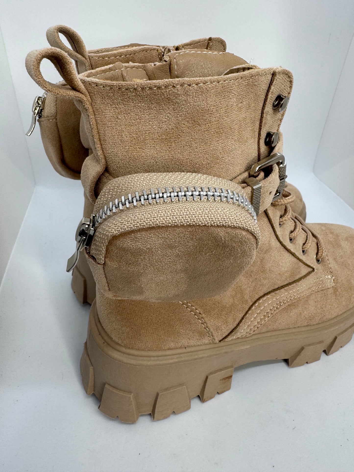 Women’s Beige Combat Boots with Pocket – Size UK 5 Faux Fur Lined Chunky Sole