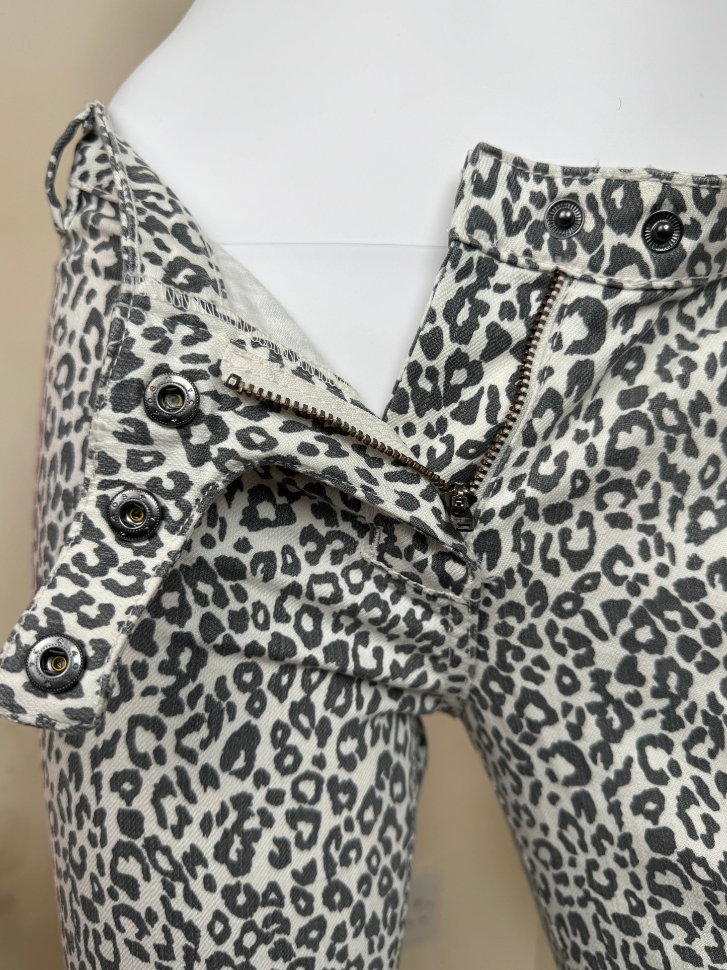 Women’s Skinny Jeans – UK 8 Leopard Print with Side Stripe