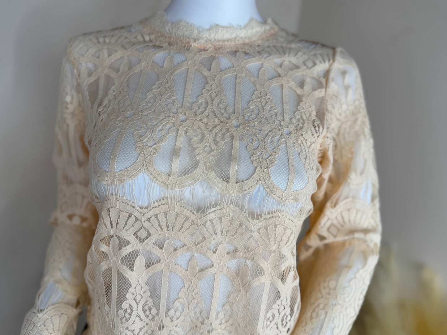 Women’s Lace Long Sleeve Blouse – UK 10/12