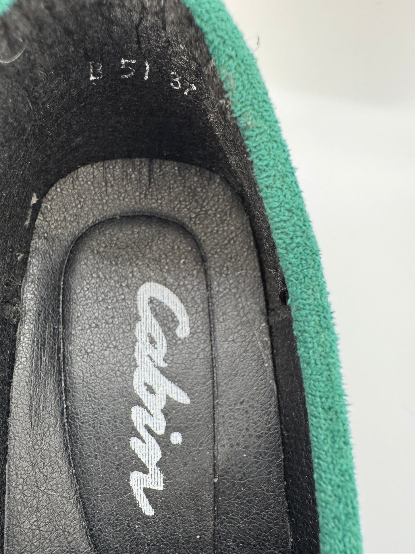 Women’s Green Suede Chunky Loafers with Black Chain – UK Size 3.5