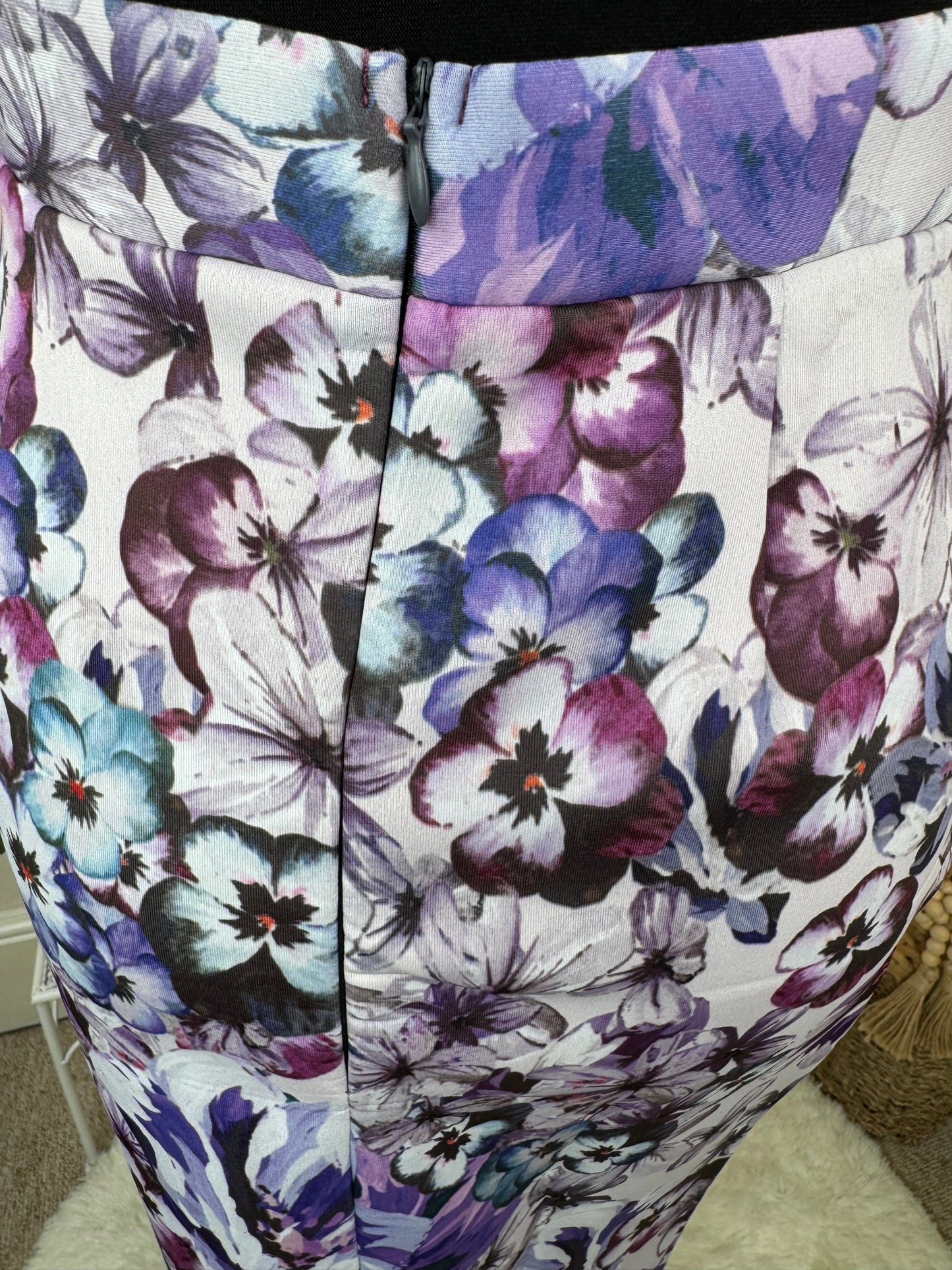 Women’s Floral Pencil Skirt – Purple Print – Size 10 (Fits Small)