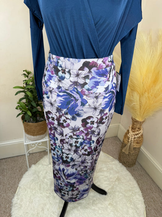 Women’s Floral Pencil Skirt – Midi Purple Print – Sizes UK  6 & 10