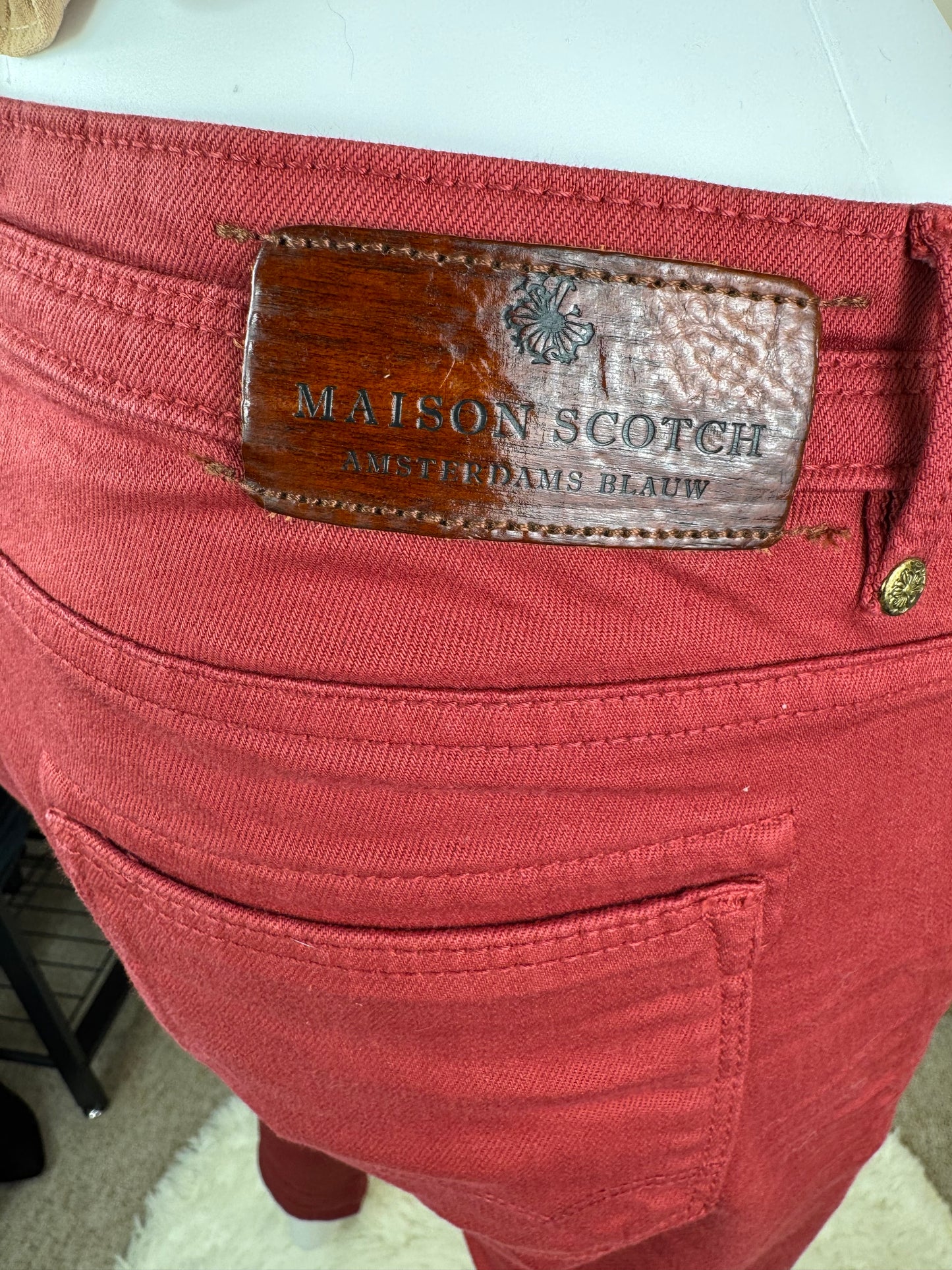 Women’s Red Slim Fit Cropped Jeans – Size UK 10 (W27)
