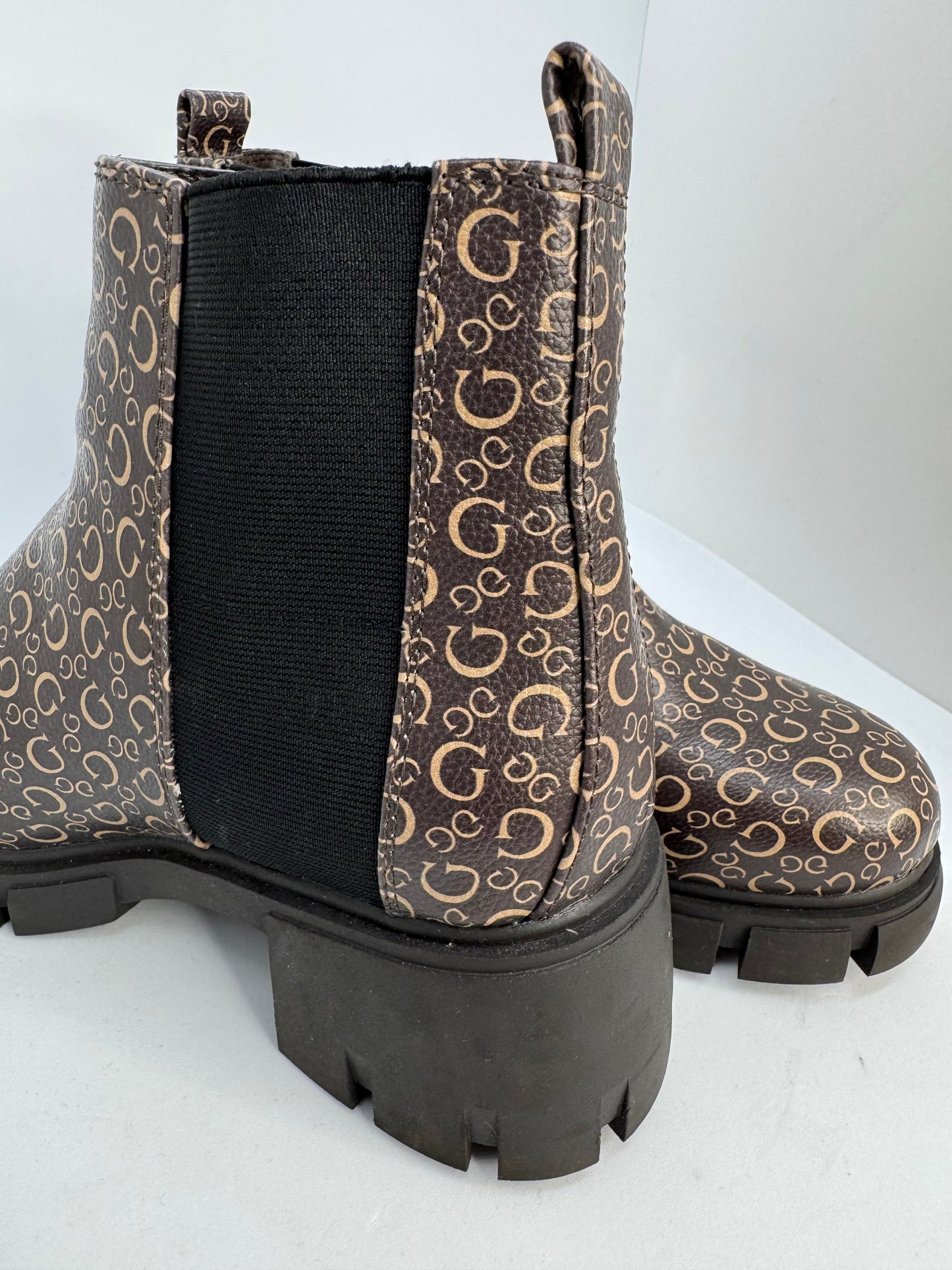 Guess Women’s Brown  Ankle Boots – Chunky Sole Chelsea Style – UK 5 (EU 38)