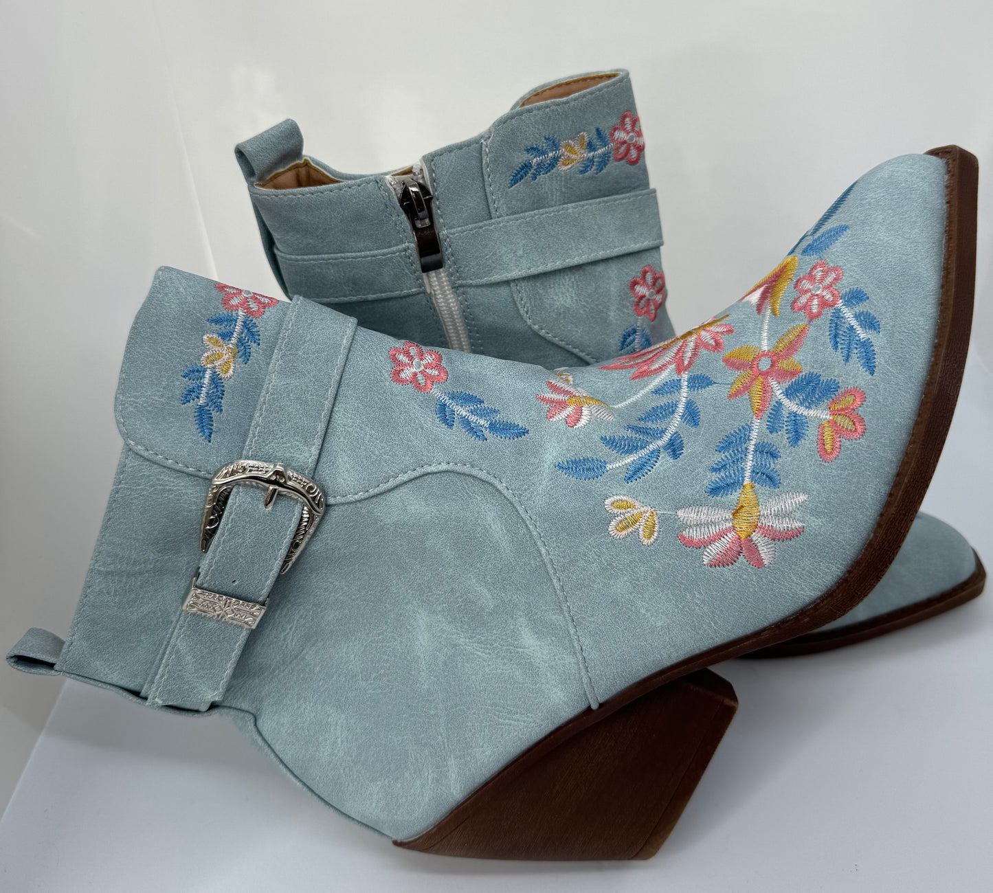 Women’s Blue Embroidered Western Boots – UK 7 / EU 40, Block Heel, Floral Cowboy Style