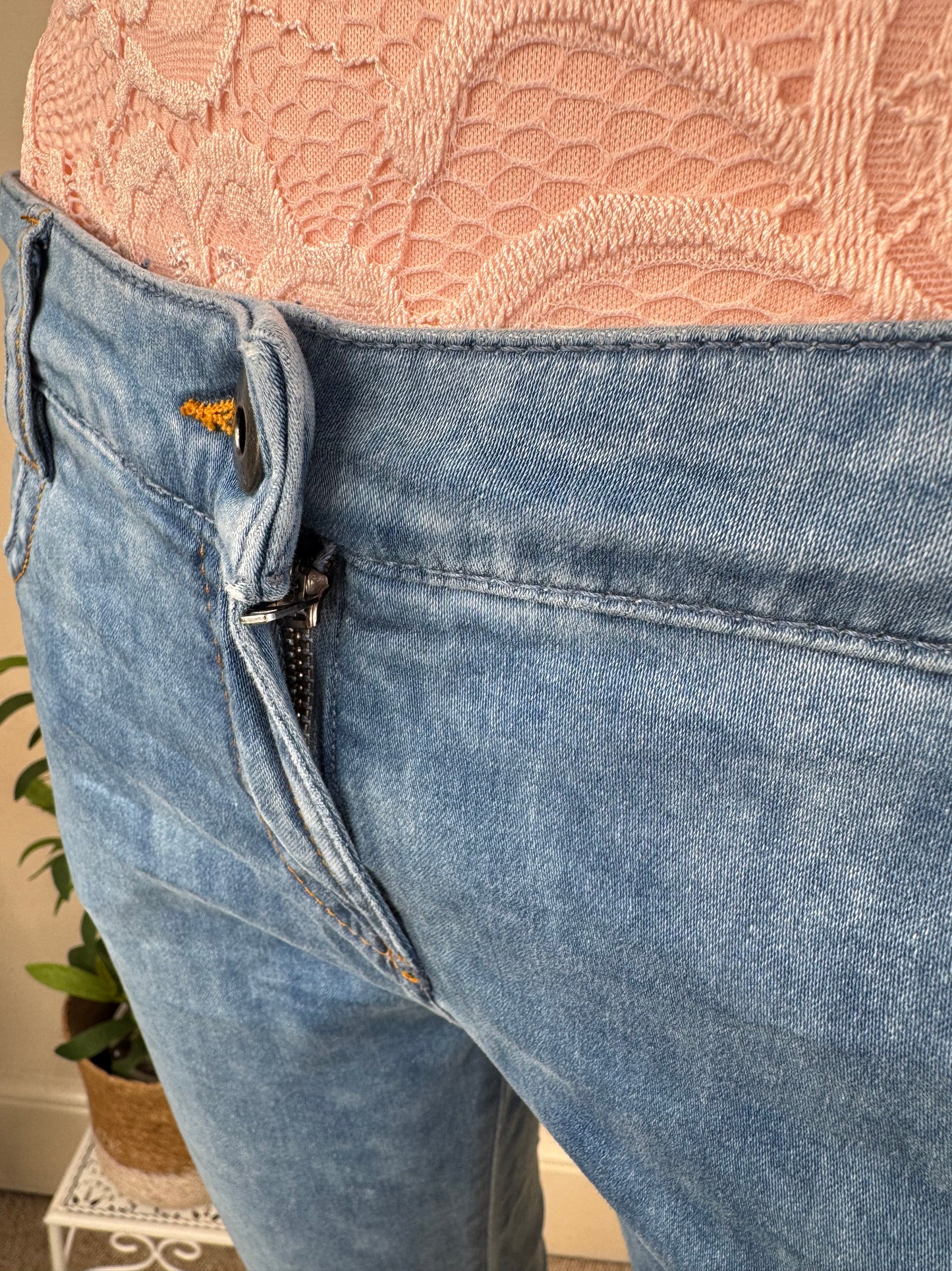 Women’s Skinny Fit Light Blue Jeans – Size 29 (UK 10)
