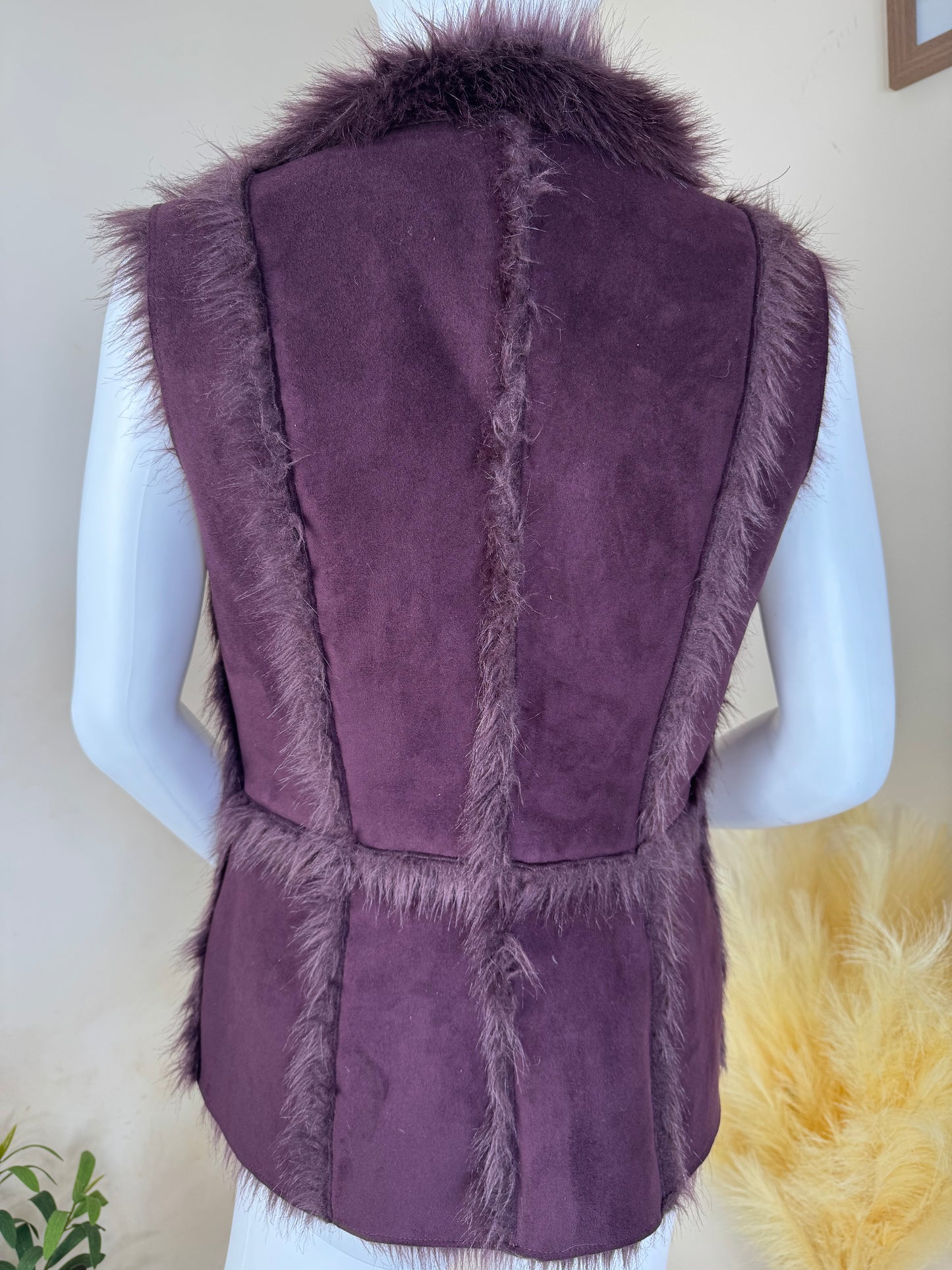 Women’s Burgundy Faux Fur Gilet – Size 8 Marks & Spencer