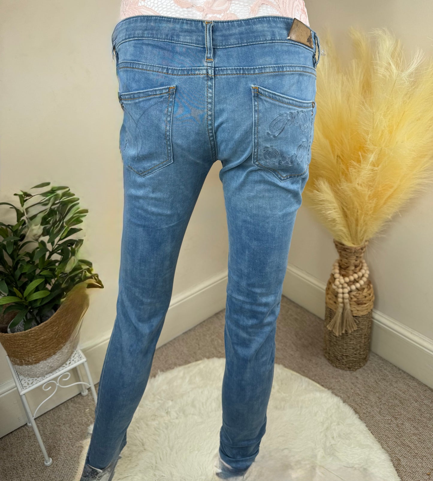 Women’s Skinny Fit Light Blue Jeans – Size 29 (UK 10)