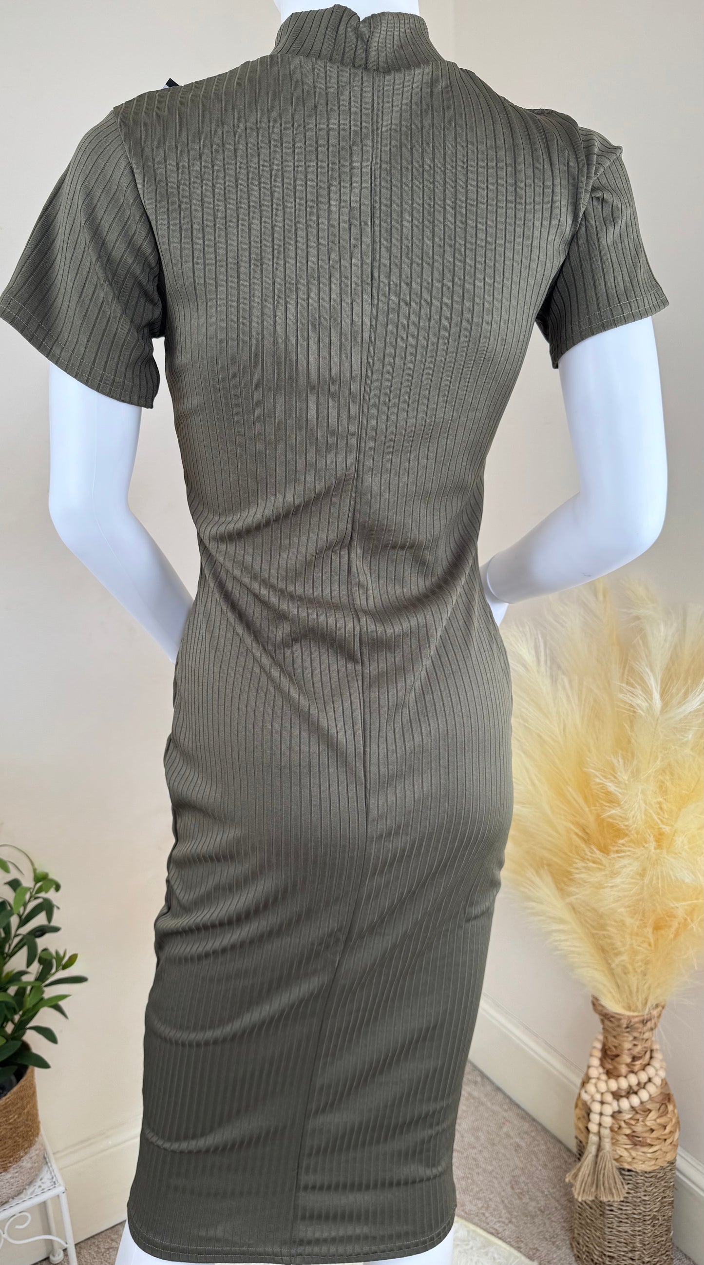 Women’s Ribbed Bodycon Midi Dress – Size 12 & 14 Green