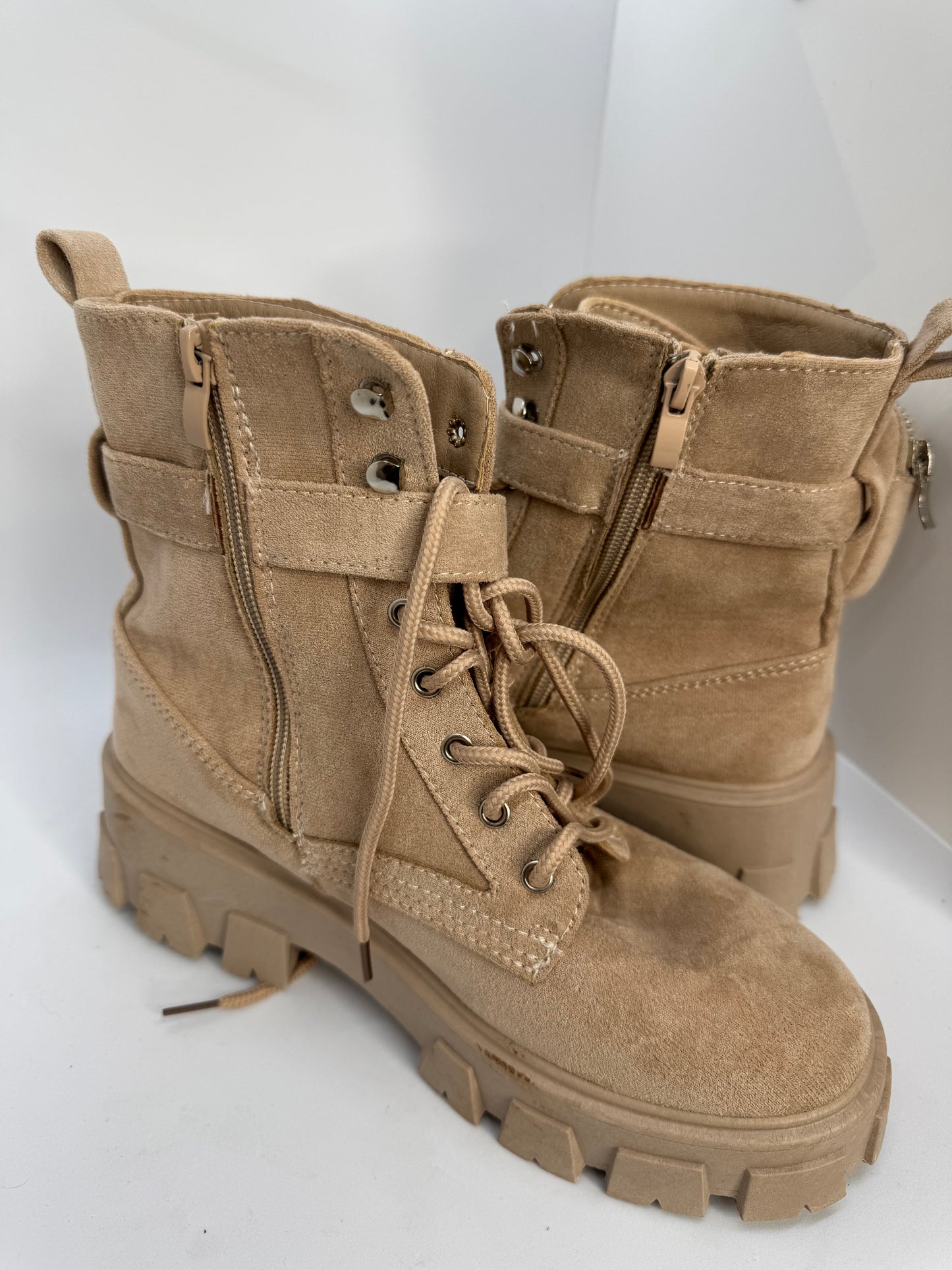 Women’s Beige Combat Boots with Pocket – Size UK 5 Faux Fur Lined Chunky Sole