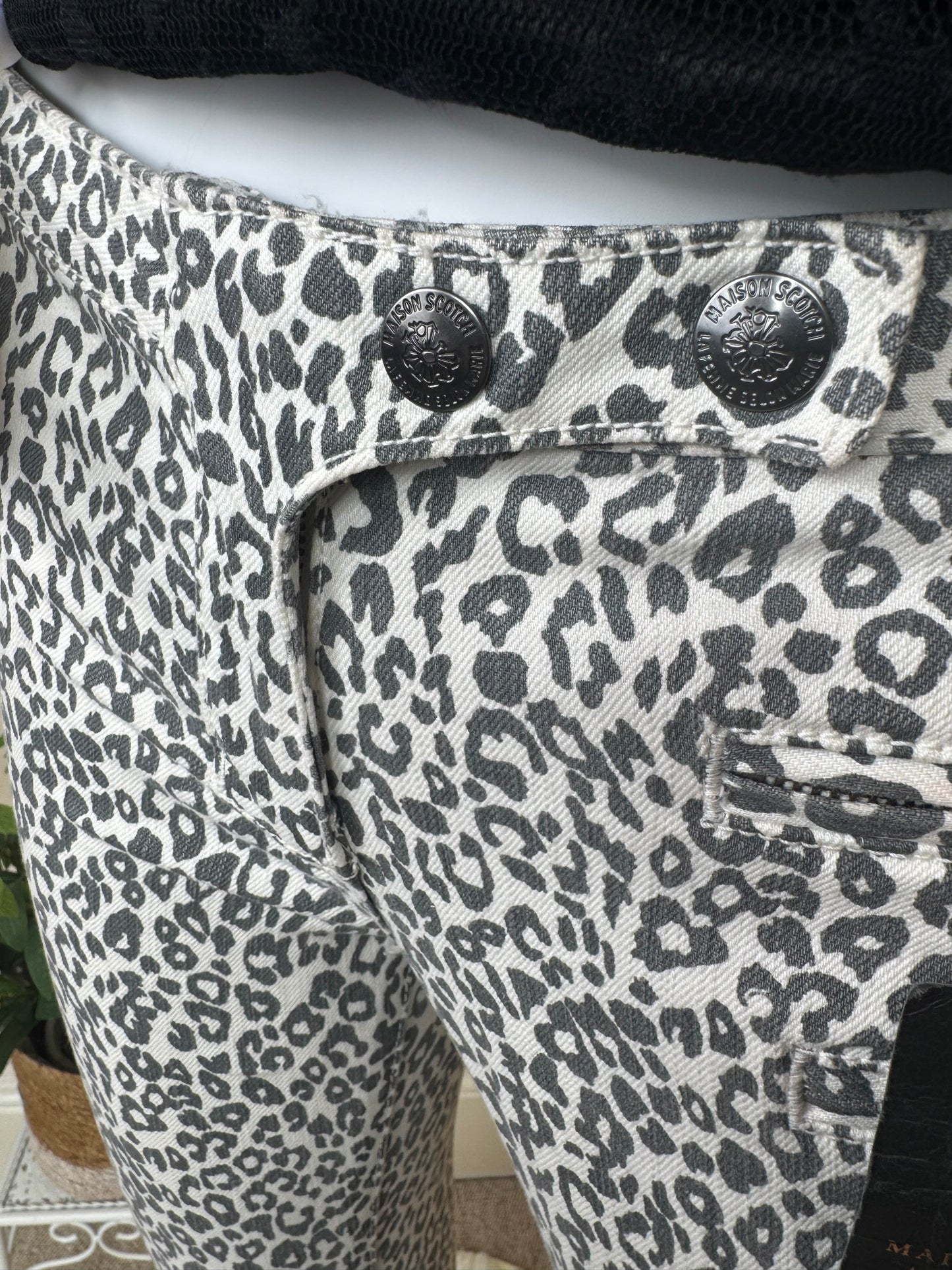 Women’s Skinny Jeans – UK 8 Leopard Print with Side Stripe