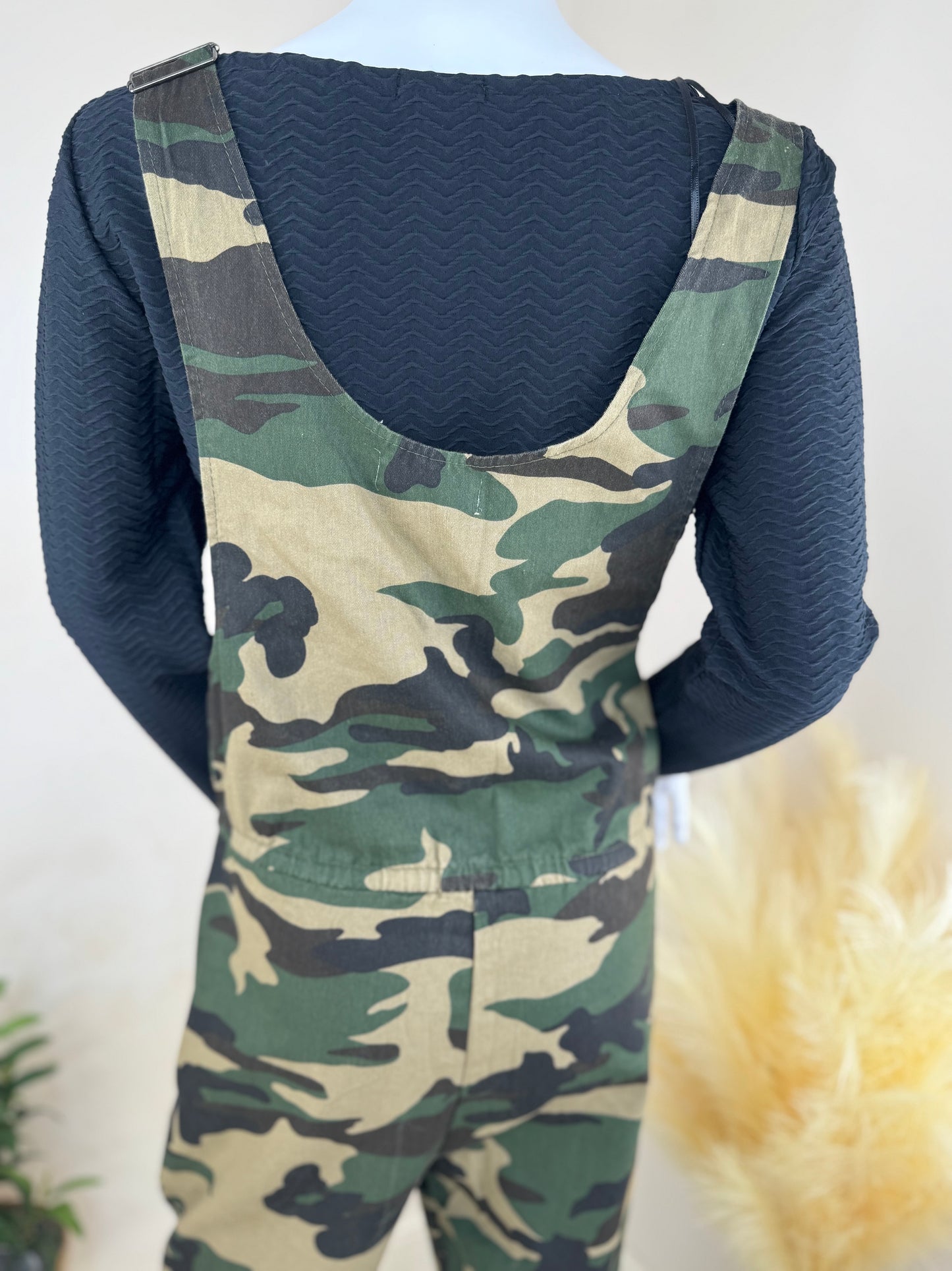Women’s Camo Print Jumpsuit – Adjustable Straps – Size uk 8