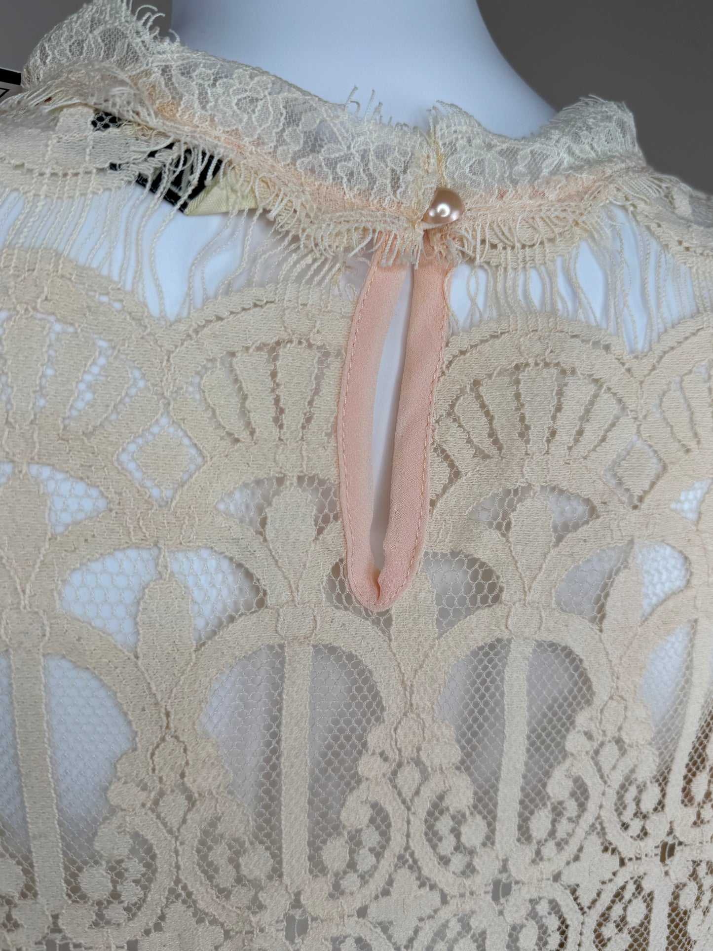 Women’s Lace Long Sleeve Blouse – UK 10/12