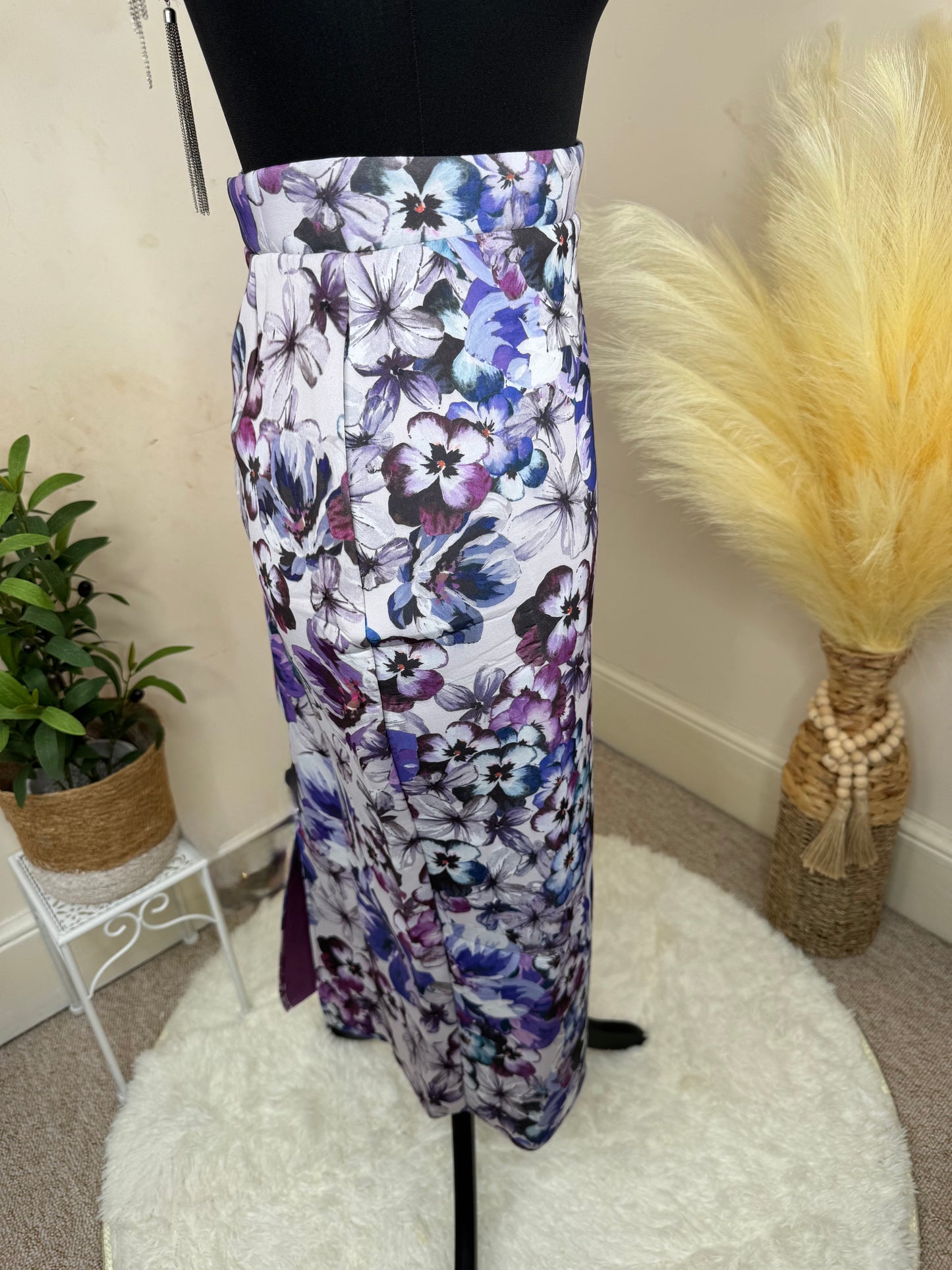 Women’s Floral Pencil Skirt – Purple Print – Size 10 (Fits Small)