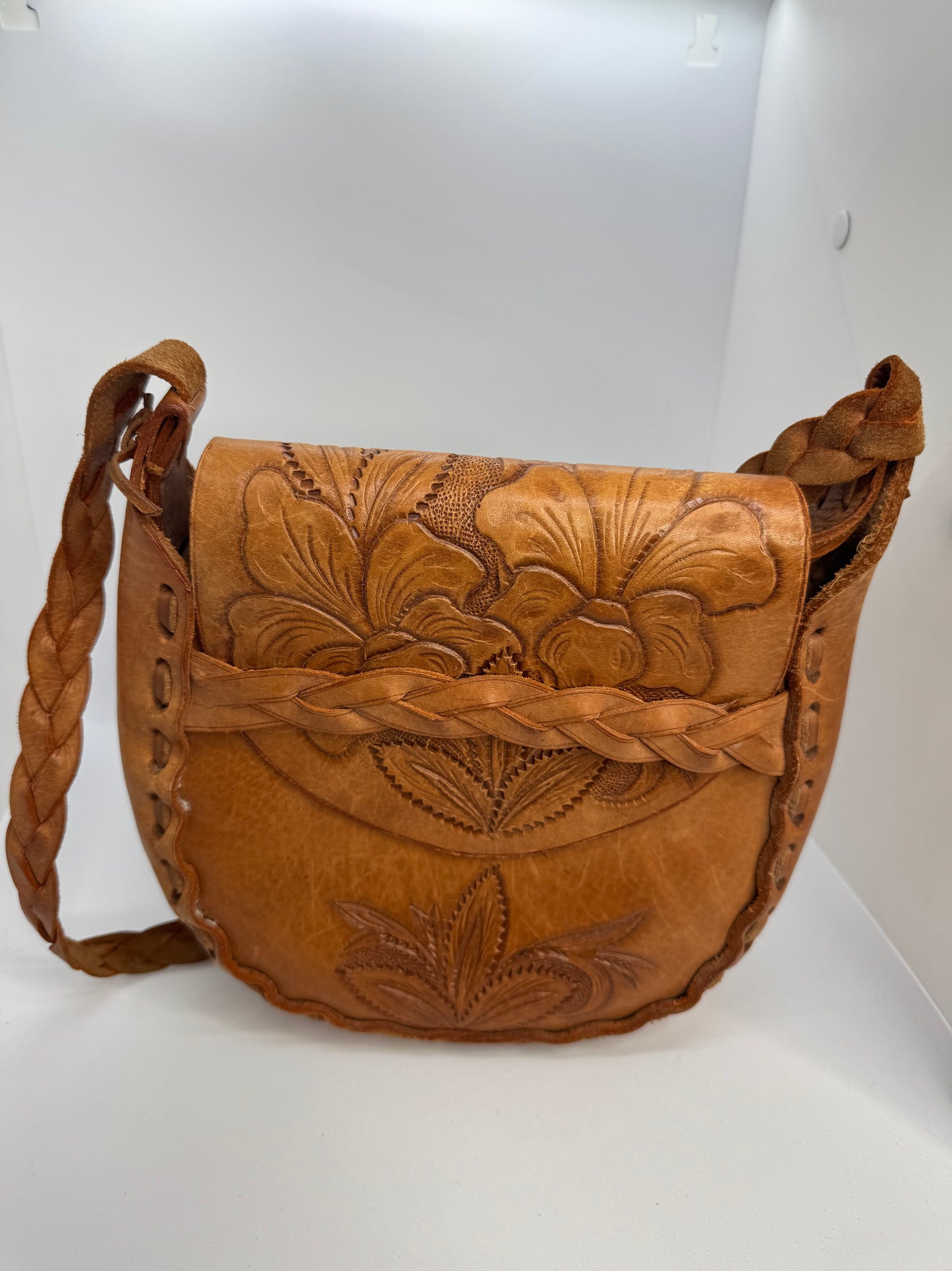 Women’s Leather Crossbody Bag – Handcrafted Tooled Floral Saddle Style Boho Shoulder Bag
